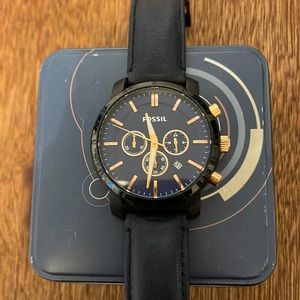 FOSSIL WATCH - Men’s Navy Blue in excellent working condition!